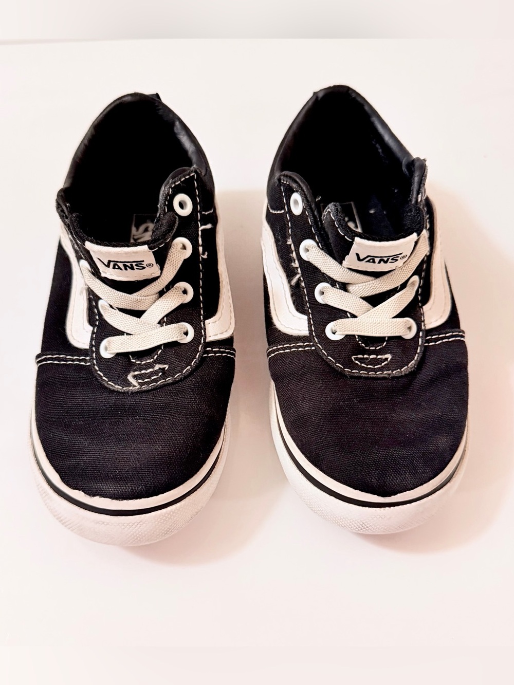 Vans | Toddler Ward Low Top Skate Shoe | Black & White | Tagged Size 10